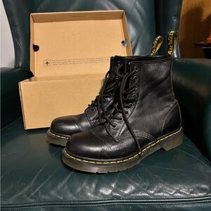 Dr. Martens 1460 Bex Smooth lightly used
